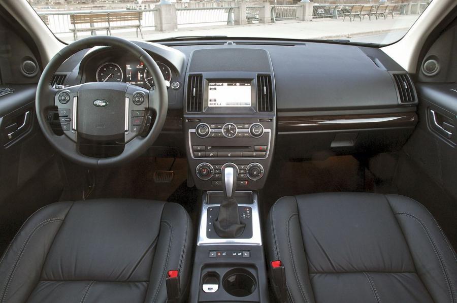  Land Rover LR2 2013 года  (фото 26 из 56)